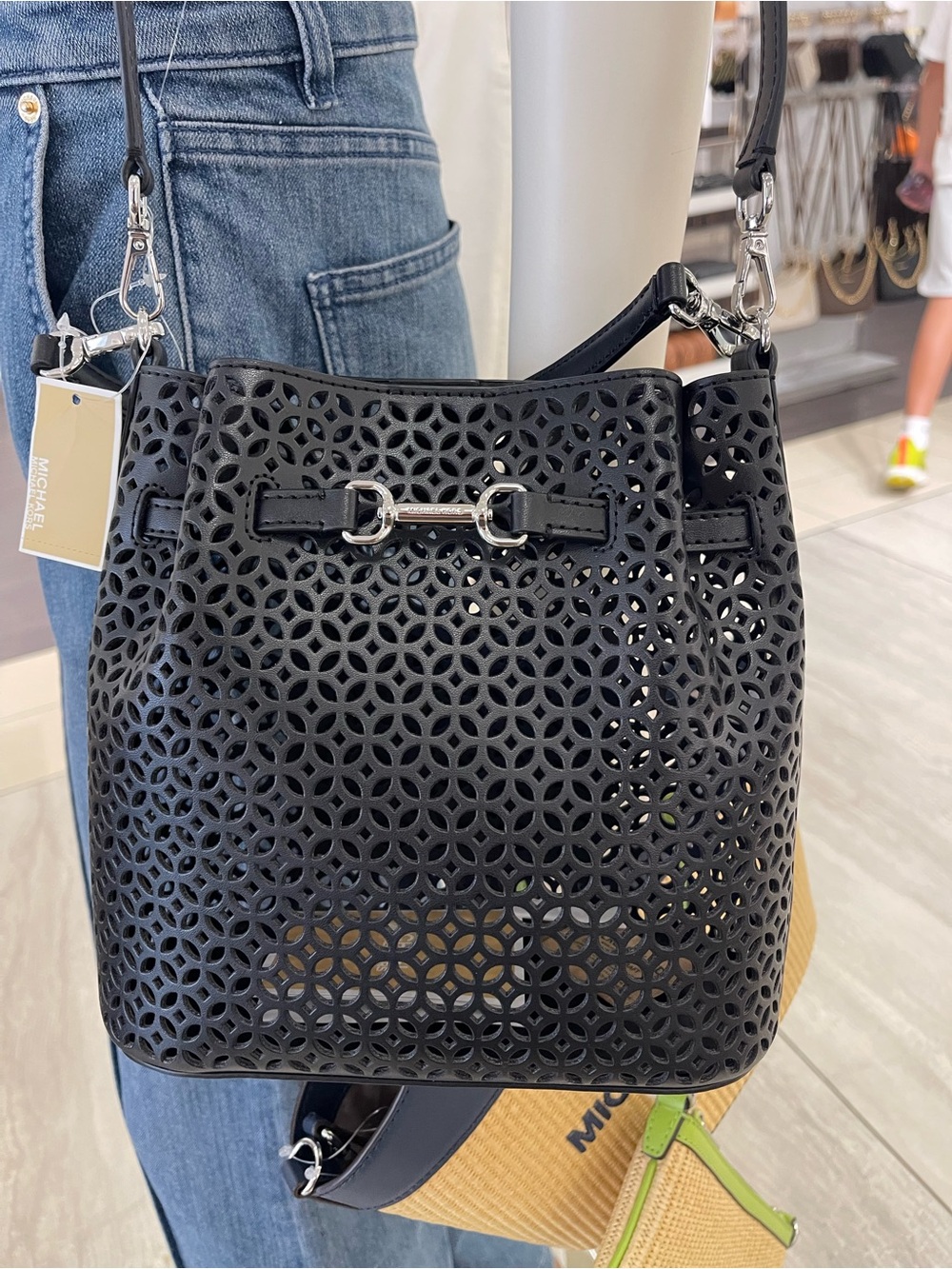 NWT MICHAEL KORS Carson Small Floral Laser-Cut Bucket Bag in Black - Picture 8 of 14